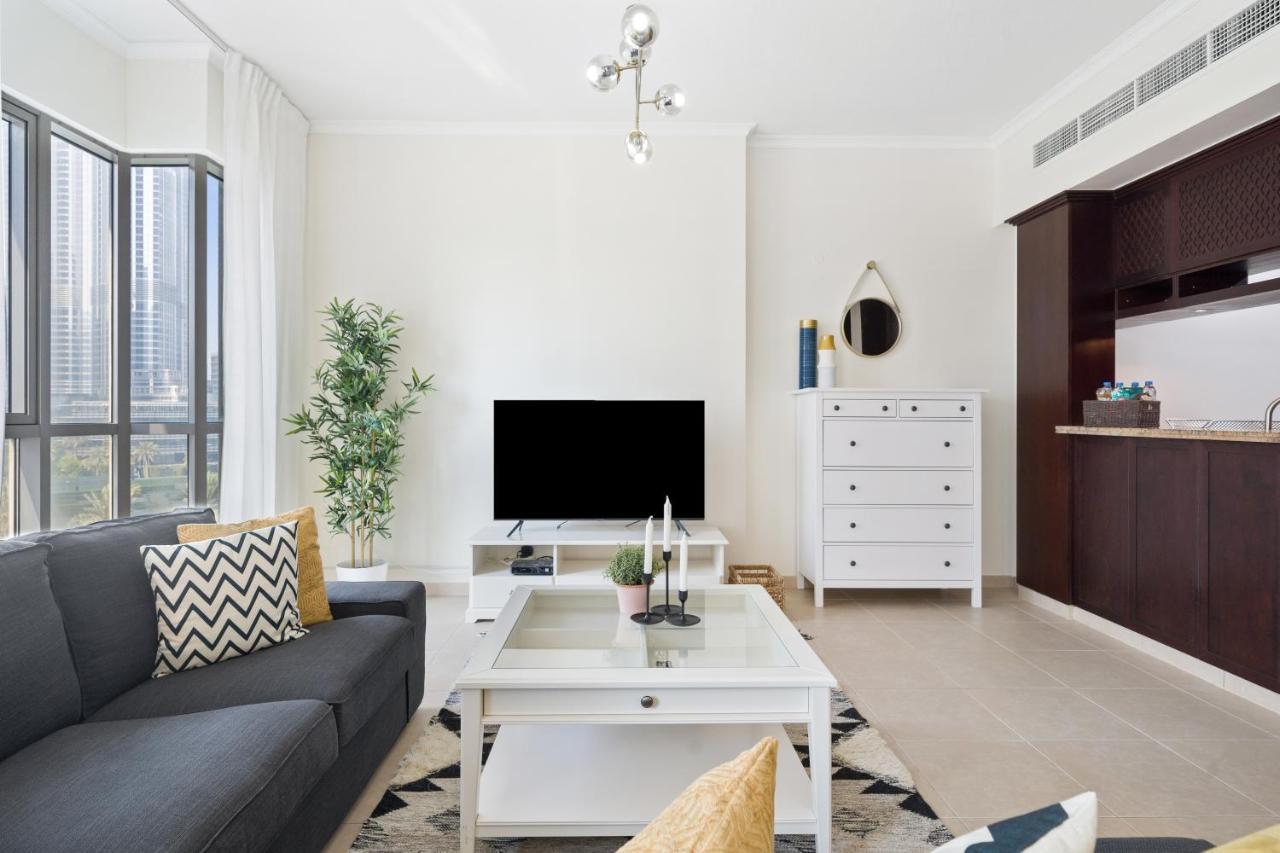 Stylish Apartment With Partial Burj Khalifa View 두바이 외부 사진